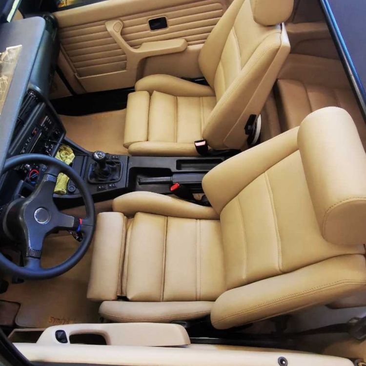 E30 cabrio BMW dywaniki welurowe beżowe Syndykat kabriolet dywany.jpg