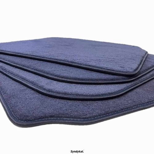 granatowe grube wysokiej jakości dywaniki BMW Syndykat granatowy dywan dywaniki bez haftu.jpg