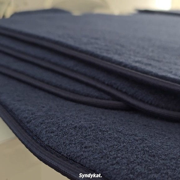 Granatowy welur BMW classic E30 E24 E28 E36 E32.jpg