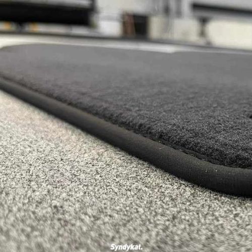 Antracyt welur antracytowy BMW syndykat dywaniki welurowe dywany LUX grubość.jpg