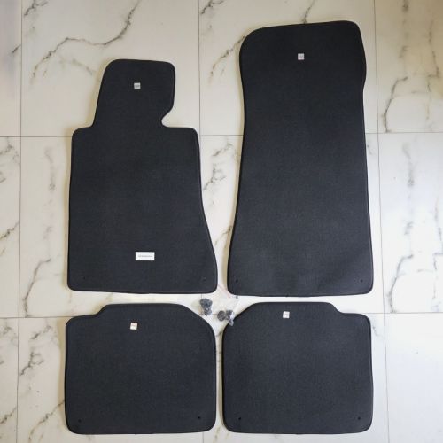 BMW E32 dywaniki antracytowe Syndykat welur antracyt krótka wersja.jpg