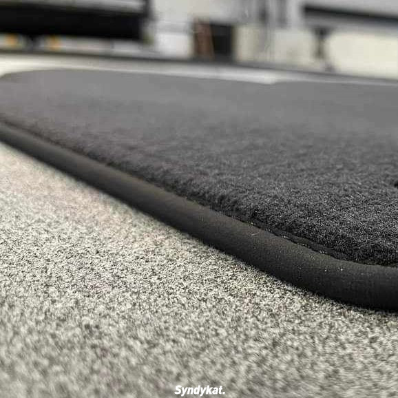 Antracyt welur antracytowy BMW syndykat dywaniki welurowe dywany LUX grubość.jpg